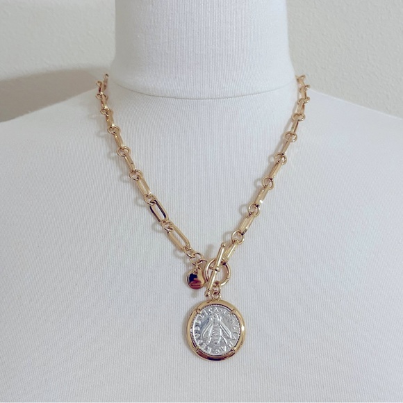 dyadema Jewelry - New DYADEMA Bronze Italy Silver Bee Coin Gold Toggle Chain Necklace 19”